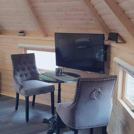 Unique Luxury Cabin Инвернес Екстериор снимка