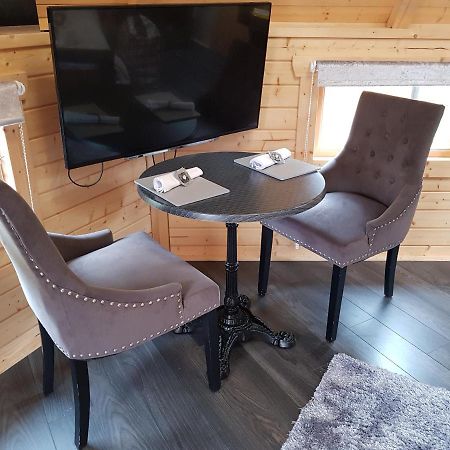 Unique Luxury Cabin Инвернес Екстериор снимка